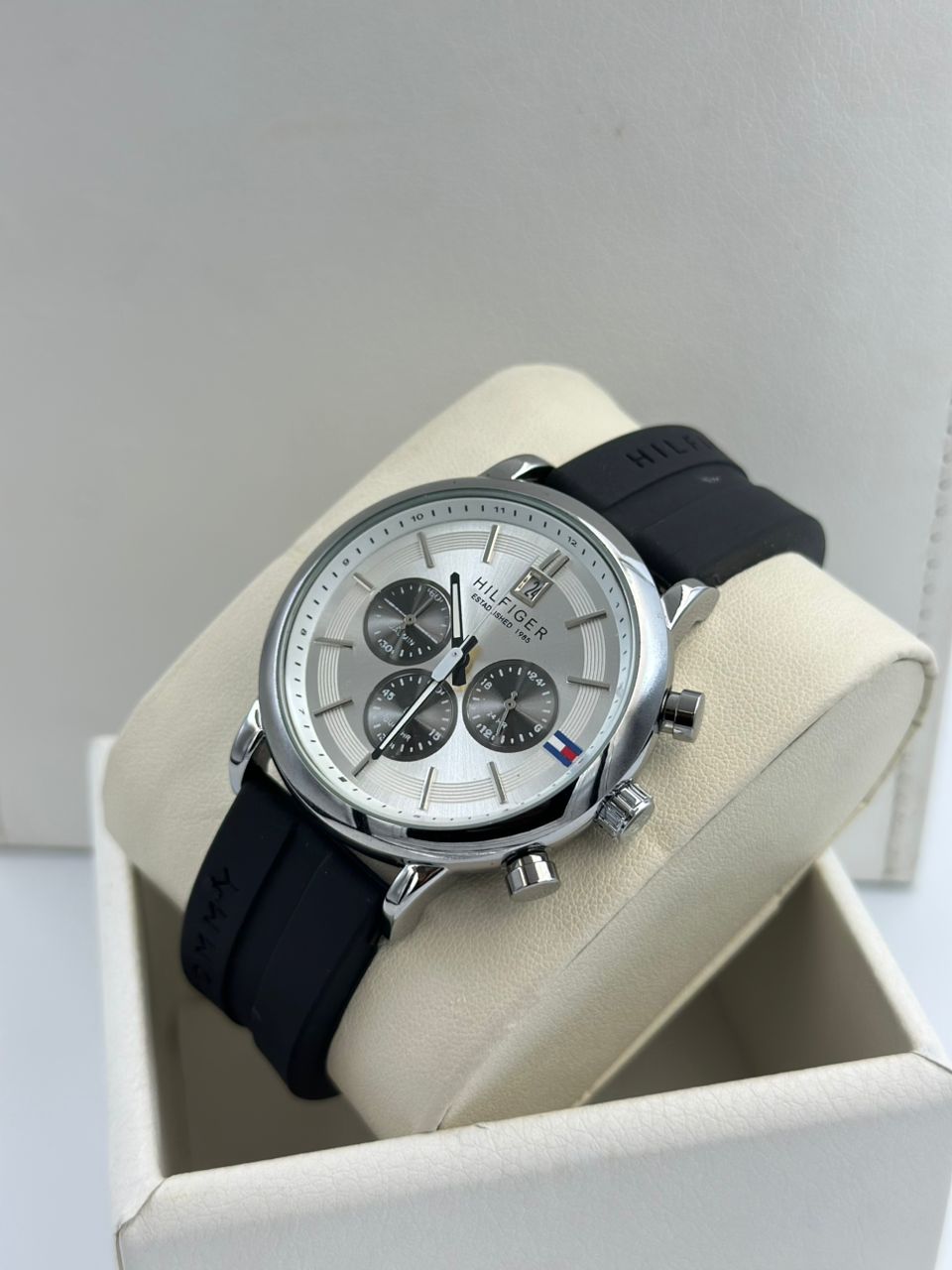 Hilfiger manche noir et bleu